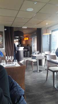 Atmosphère du Restaurant La Péniche à Deauville - n°10