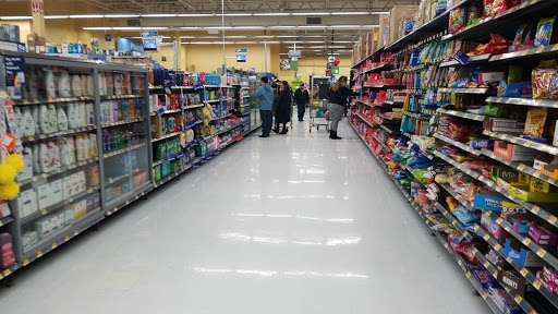 Supermarket «Walmart Neighborhood Market», reviews and photos, 2551 W Cermak Rd, Chicago, IL 60608, USA