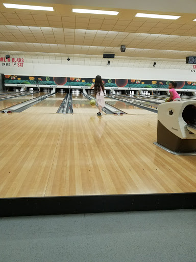 Bowling Alley «Sunset Bowl», reviews and photos, 2015 N Lewis Ave, Waukegan, IL 60087, USA