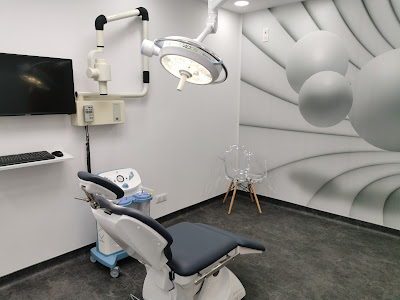Docteur Christian CASANOVA - Chirurgien Dentiste à Marseille