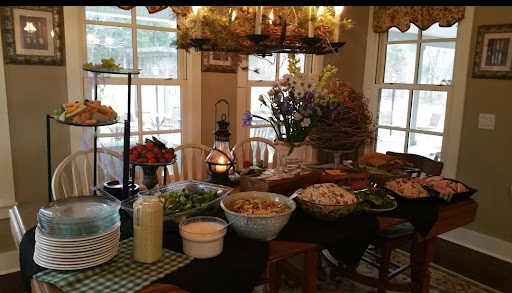 Lodge «The Farmhouse Inn», reviews and photos, 108 W Swan St, Centerville, TN 37033, USA