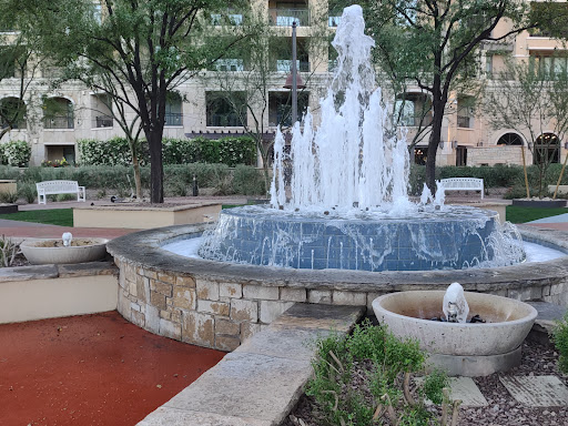 Shopping Mall «Scottsdale Waterfront», reviews and photos, 7135 E Camelback Rd #165, Scottsdale, AZ 85251, USA