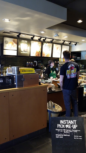 Coffee Shop «Starbucks», reviews and photos, 506 Castle Pines Pkwy, Castle Rock, CO 80108, USA