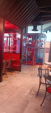 Atmosphère du Restaurant de hamburgers Marvelous Burger & Hot Dog à Buchelay - n°4