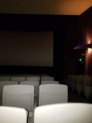 Movie Theater «AMC Loews Oak Tree 6», reviews and photos, 10006 Aurora Ave N, Seattle, WA 98133, USA