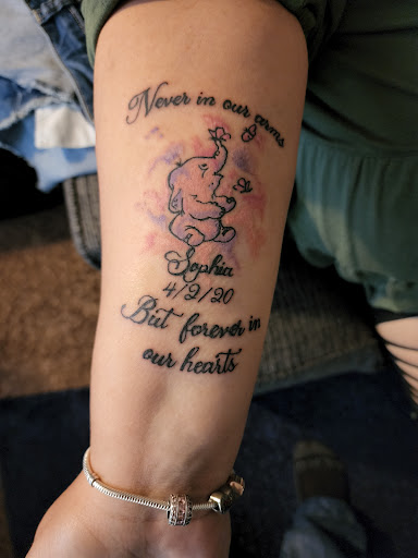 Tattoo Shop «Calaveras Tattoo Studio», reviews and photos, 1510 S Fort Hood St, Killeen, TX 76542, USA