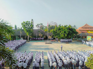 Seragam - SMA Negeri 1 Ambarawa Pringsewu Lampung