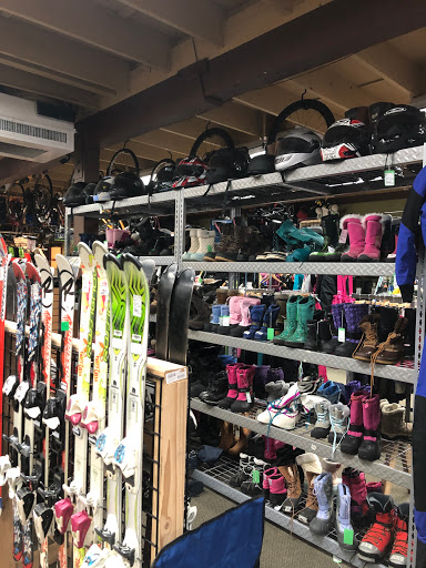 Sporting Goods Store «Superior Seconds Gear Exchange», reviews and photos, 96 Front St S, Issaquah, WA 98027, USA