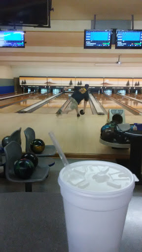 Bowling Alley «Strike & Spare Bowling Lanes», reviews and photos, 301 Highland Dr, Lodi, OH 44254, USA
