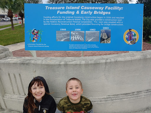 Tourist Attraction «Treasure Island Community Center», reviews and photos, 154 106th Ave, Treasure Island, FL 33706, USA