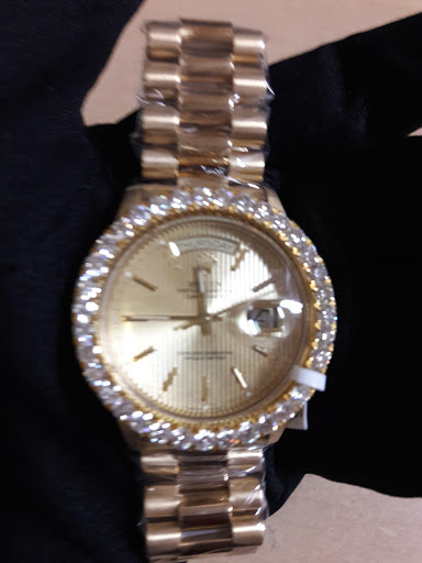 Jewelry Store «Torres Omar Jewelers», reviews and photos, 2624 N Milwaukee Ave, Chicago, IL 60647, USA