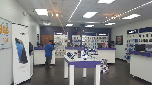 Cell Phone Store «MetroPCS Authorized Dealer», reviews and photos, 450 E Hwy 67, Duncanville, TX 75137, USA