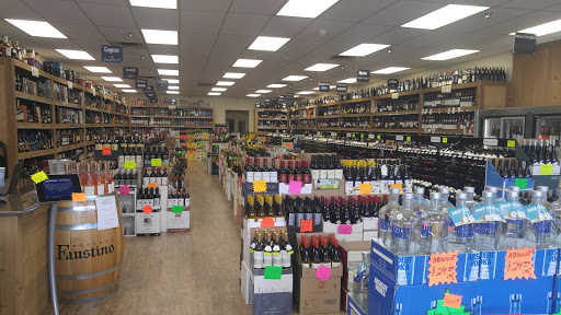 Liquor Store «Popular Wines and Spirits», reviews and photos, 738 U.S. 9, Fishkill, NY 12524, USA