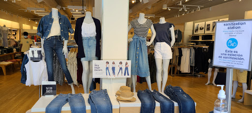 Clothing Store «Gap», reviews and photos, 1225 Pacific Ave, Santa Cruz, CA 95060, USA