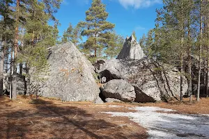 Lohtajan Pesäkivet Erratic Boulders image