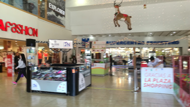 La Plaza Shopping Center