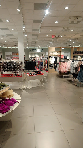 Clothing Store «H&M», reviews and photos, 5000 S Arizona Mills Cir #609, Tempe, AZ 85282, USA