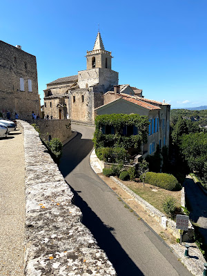 Parking à Venasque