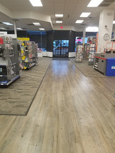 Print Shop «FedEx Office Print & Ship Center», reviews and photos, 400 Boston Post Rd, Orange, CT 06477, USA