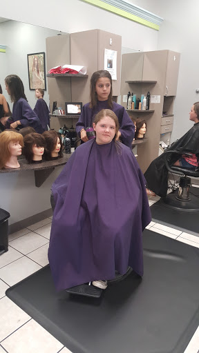 Hair Salon «Guys & Gals Quarters Salon & Day Spa», reviews and photos, 22 Saratoga Dr, Batesville, IN 47006, USA
