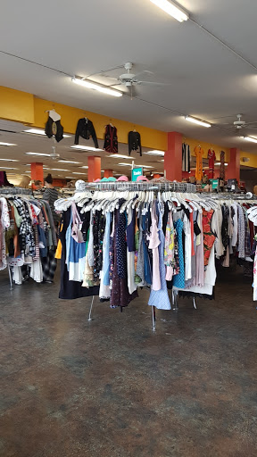 Used Clothing Store «Buffalo Exchange Austin», reviews and photos, 2904 Guadalupe St, Austin, TX 78705, USA