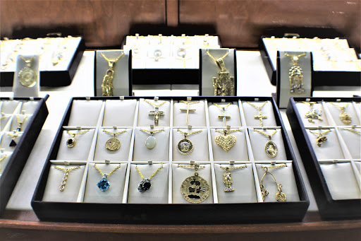 Pawn Shop «Gold & Pawn», reviews and photos, 2291 S Cleveland Ave, Fort Myers, FL 33901, USA