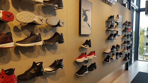Clothing Store «Nike Miami», reviews and photos, 1035 Lincoln Rd, Miami Beach, FL 33139, USA