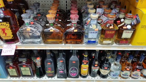 Liquor Store «Foremost Liquor Stores», reviews and photos, 178 S Broadway, Aurora, IL 60505, USA