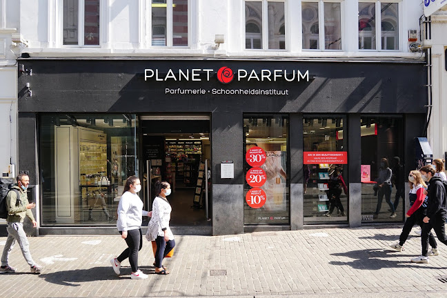 Beoordelingen van Parfumerie April Gent in Bergen - Cosmeticawinkel