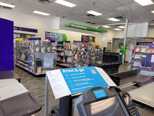 FedEx Office Print & Ship Center, 10201 University Ave, Clive, IA 50325, USA, 