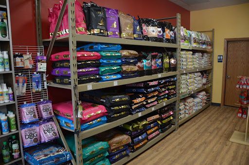 Pet Supply Store «Leash on Life, Pet Supplies», reviews and photos, 650 Pacha Pkwy #5, North Liberty, IA 52317, USA