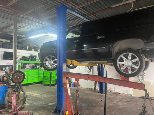 Auto Repair Shop «R&B Auto Repair», reviews and photos, 1880 Starkey Rd, Largo, FL 33771, USA