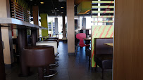 Atmosphère du Restauration rapide McDonald's à Les Angles - n°17