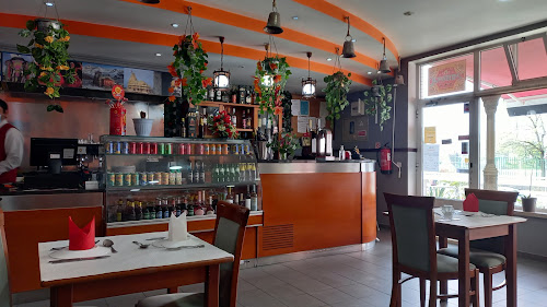 Tajmahal Indian Restaurant and Kebab House em Leiria