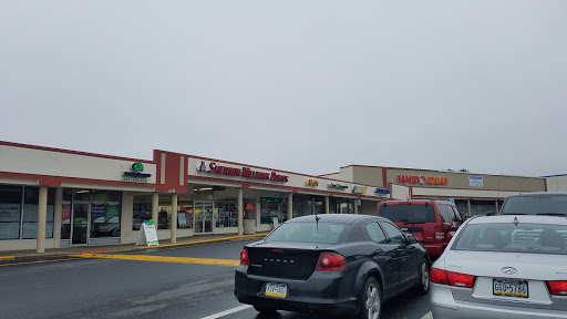 Shopping Mall «Shillington Shopping Center», reviews and photos, 502 E Lancaster Ave, Reading, PA 19607, USA