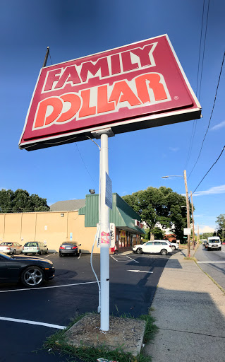 Dollar Store «FAMILY DOLLAR», reviews and photos, 609 Haywood Rd, Asheville, NC 28806, USA