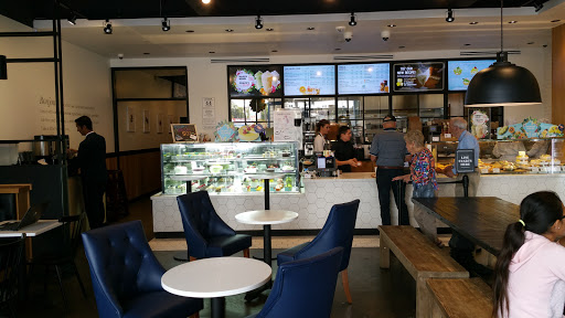 Shopping Mall «Redondo Shores Shopping Center», reviews and photos, 417 Pacific Coast Hwy, Redondo Beach, CA 90277, USA