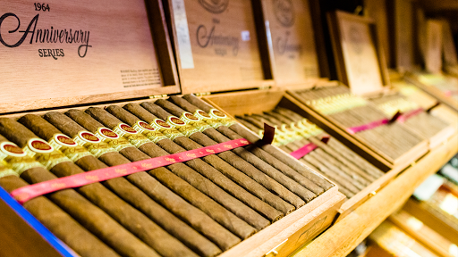 Tobacco Shop «Ye Ole Tobacco Shop», reviews and photos, 280 Eisenhower Dr, Savannah, GA 31406, USA