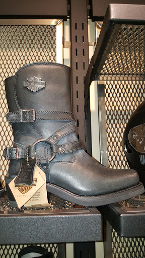 Harley-Davidson Dealer «Mancuso Harley-Davidson Central», reviews and photos, 535 N Loop W Fwy, Houston, TX 77018, USA