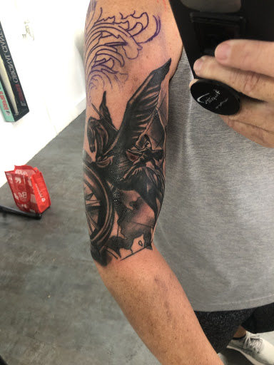 Explore chain tattoo ideas, creative tattoo ideas in Hagerstown, available at Tattoo Sams