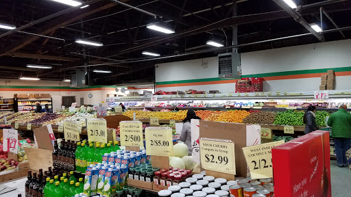 Grocery Store «Garden State Farmers Market», reviews and photos, 2549 US-1, North Brunswickck, NJ 08816, USA