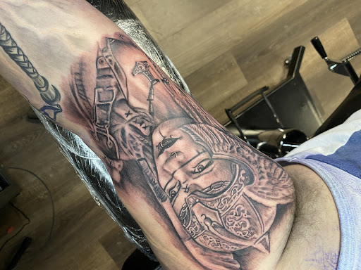 Explore ideas de tattoo para mujer, creative tattoo ideas in Edgewood, available at Legacy Tattoo And Art Gallery