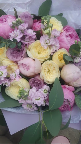 Blossomella London Florist - Florist