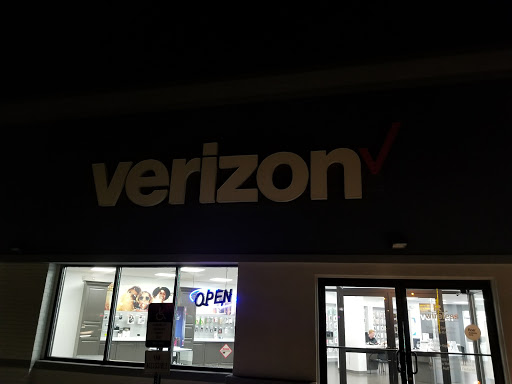 Cell Phone Store «Verizon Authorized Retailer / RW - Downingtown, PA», reviews and photos, 3903 Lincoln Hwy, Downingtown, PA 19335, USA