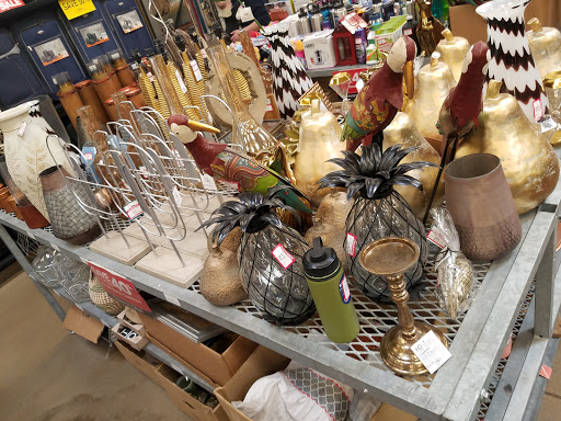 Grocery Store «Fred Meyer», reviews and photos, 1900 SE Sedgwick Rd, Port Orchard, WA 98366, USA