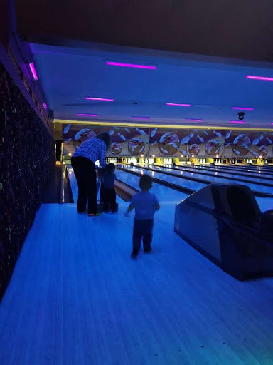 Bowling Alley «Lighthouse Lanes & Gifts», reviews and photos, 350 S Glenstone Ave, Springfield, MO 65802, USA