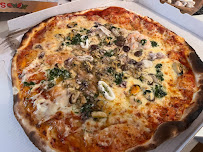 Plats et boissons du Pizzeria Pizza du Lys à Antibes - n°6