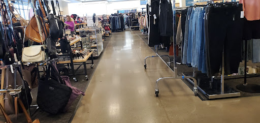 Department Store «Nordstrom Rack Belmar», reviews and photos, 393 S Vance St, Lakewood, CO 80226, USA