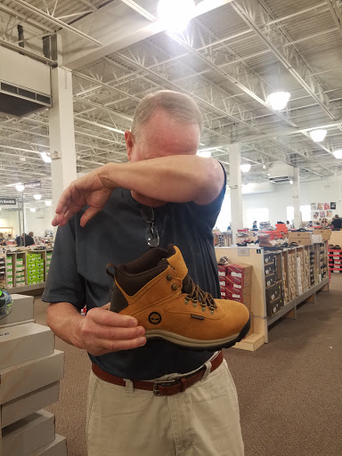 Shoe Store «DSW Designer Shoe Warehouse», reviews and photos, 2201 S Interstate 35 E, Denton, TX 76205, USA