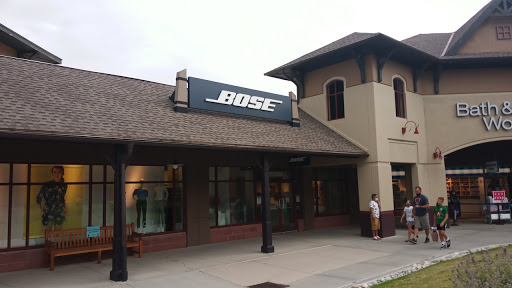 Home Audio Store «Bose Factory Store», reviews and photos, 5050 Factory Shops Blvd Ste 410, Castle Rock, CO 80108, USA